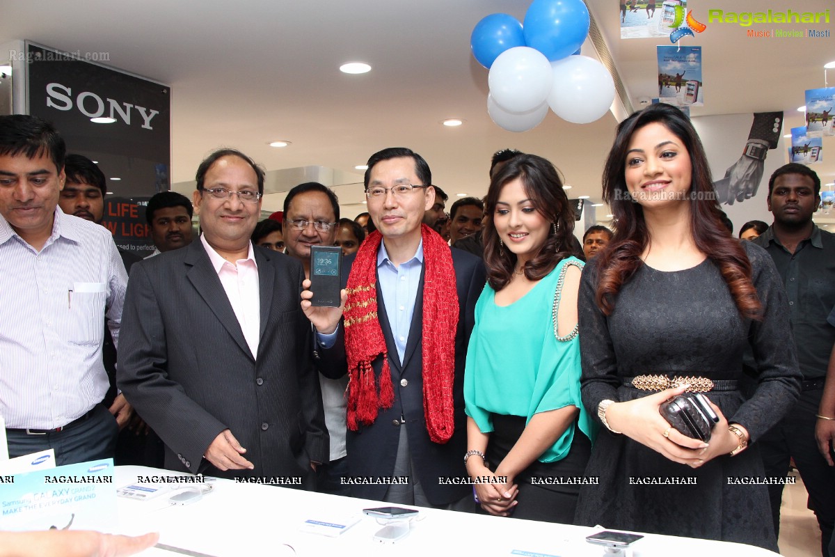 Bajaj Electronics 13th Showroom Launch, Secunderabad