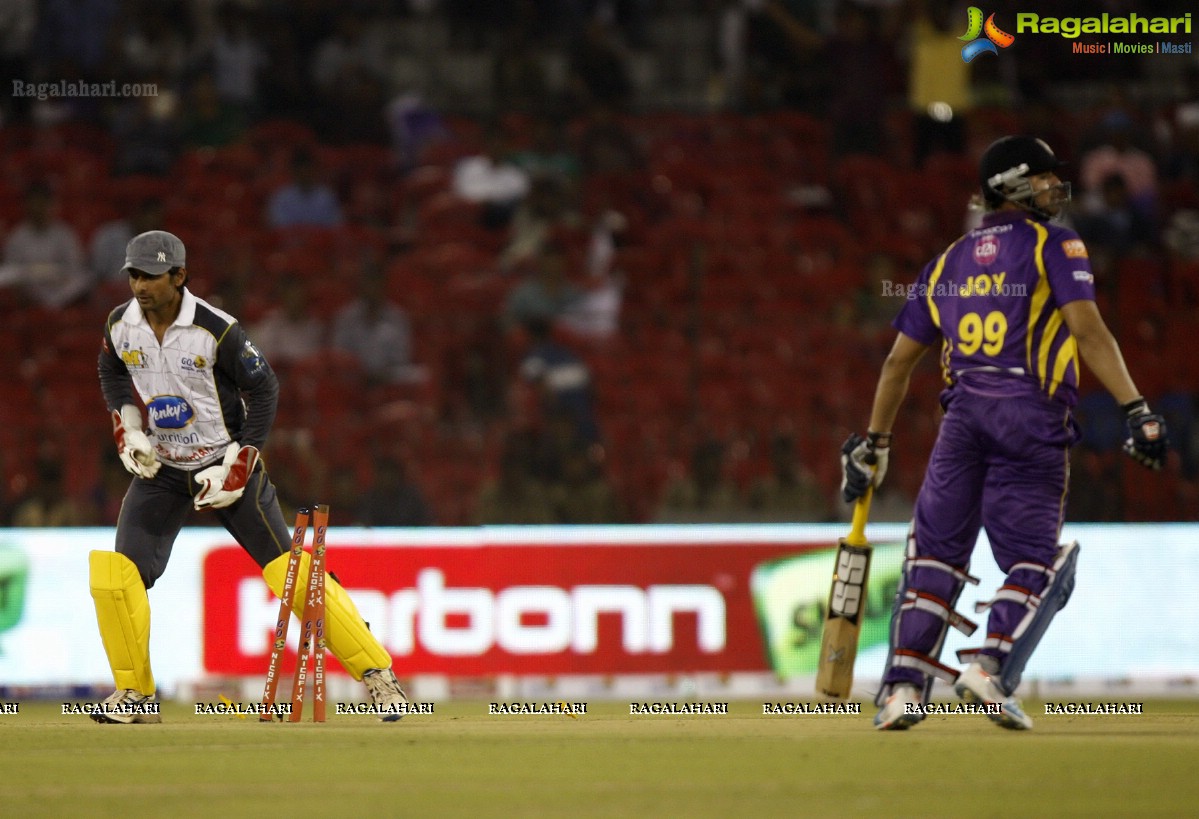 CCL 4: Bengal Tigers Vs Mumbai Heroes