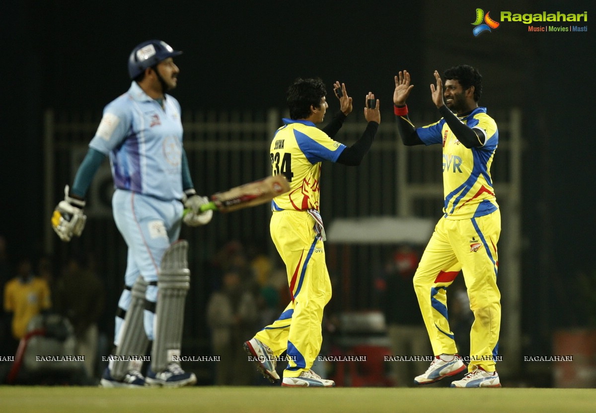 CCL4: Bhojpuri Dabanggs Vs Chennai Rhinos