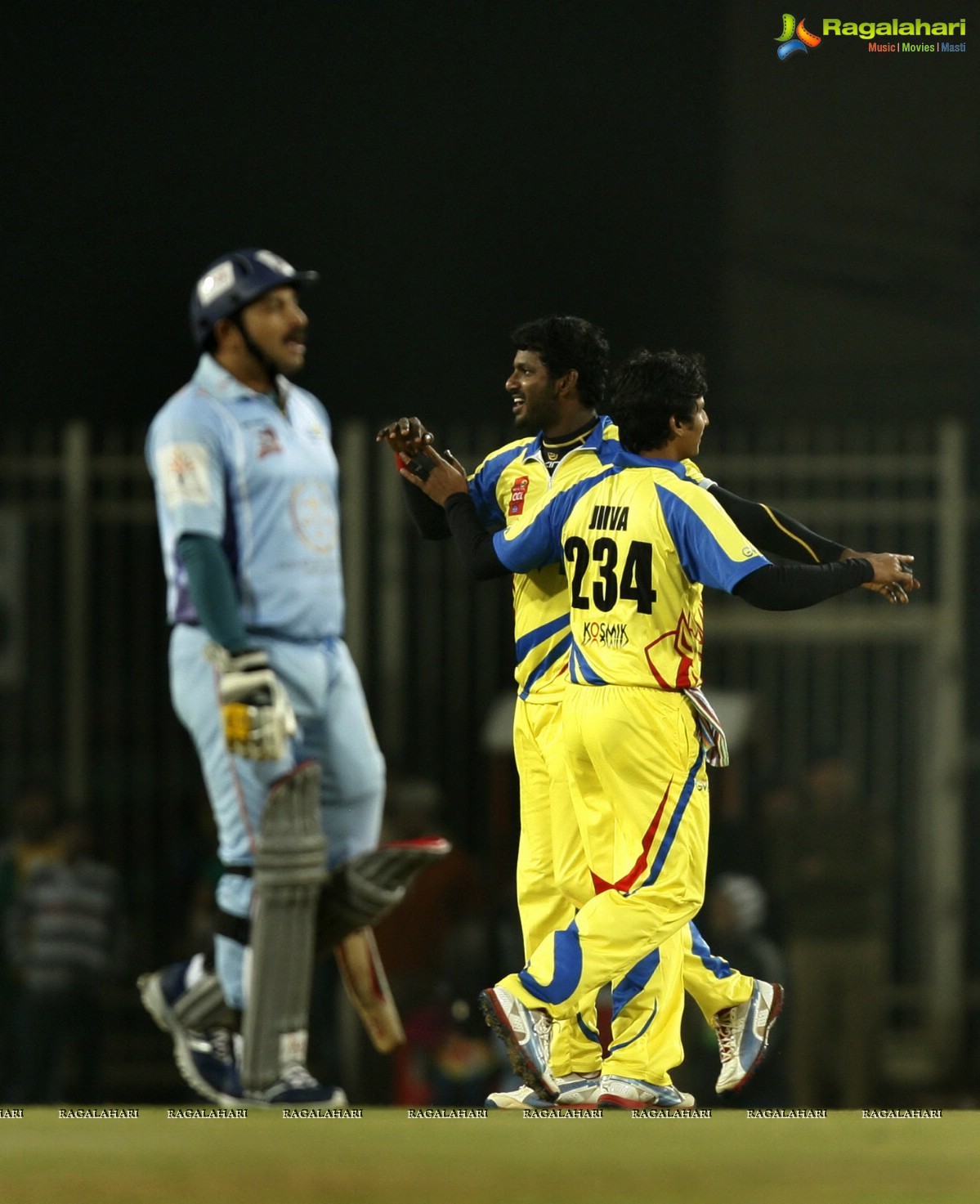 CCL4: Bhojpuri Dabanggs Vs Chennai Rhinos