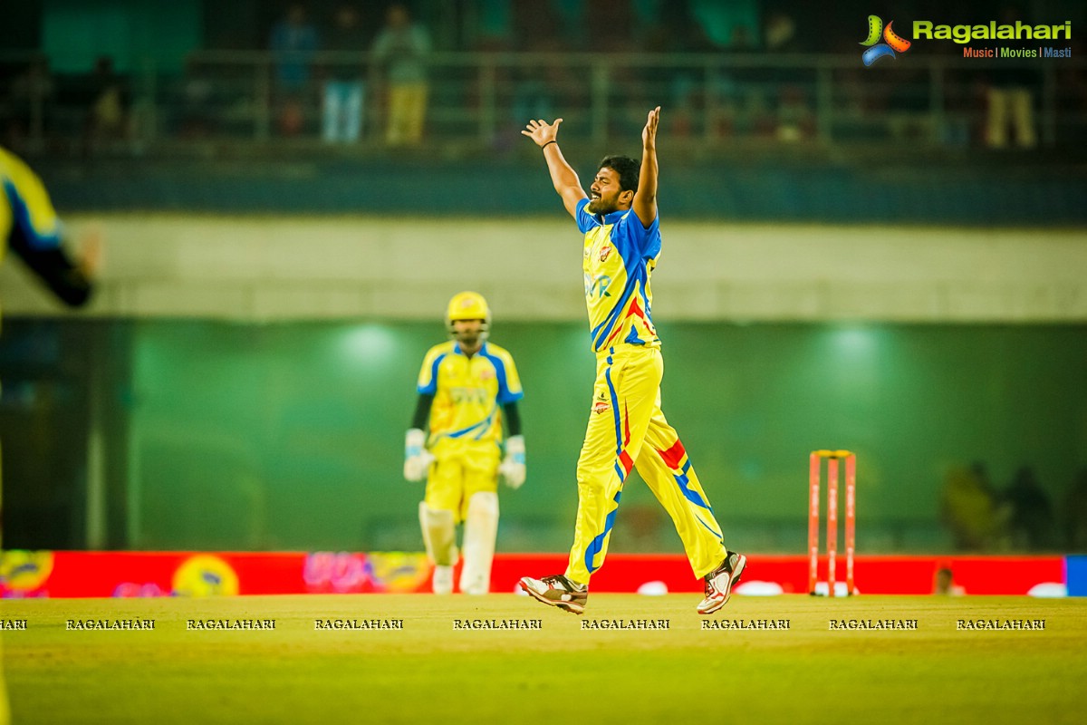 Ranchi - CCL4: Bhojpuri Dabanggs Vs Chennai Rhinos (Set 2)