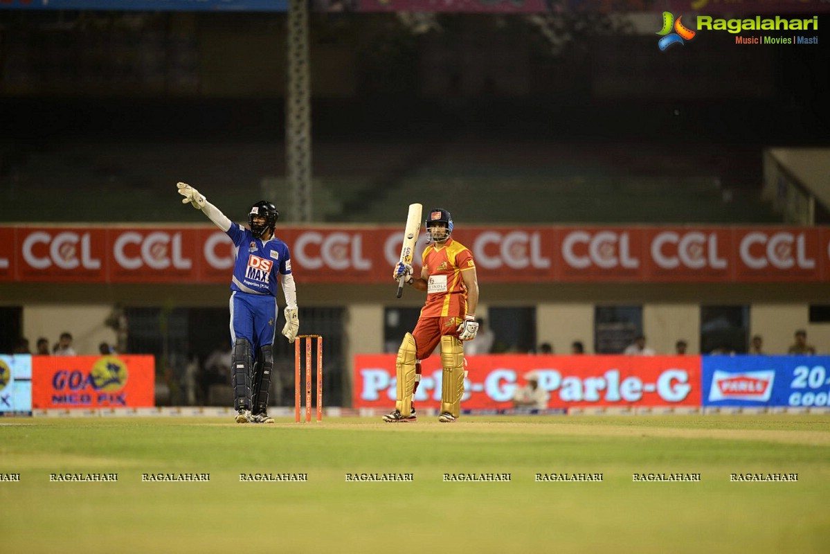 CCL4: Telugu Warriors Vs Karnataka Bulldozers (Set 1)