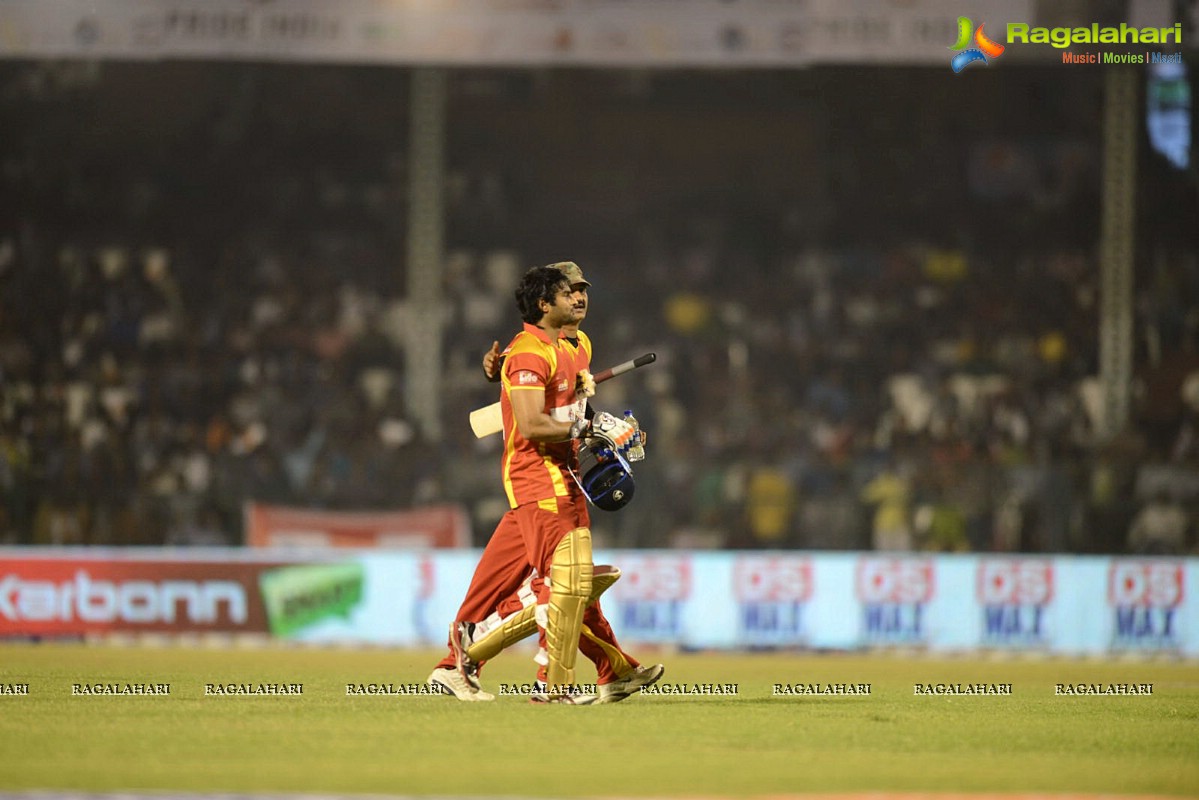 CCL4: Telugu Warriors Vs Karnataka Bulldozers (Set 1)