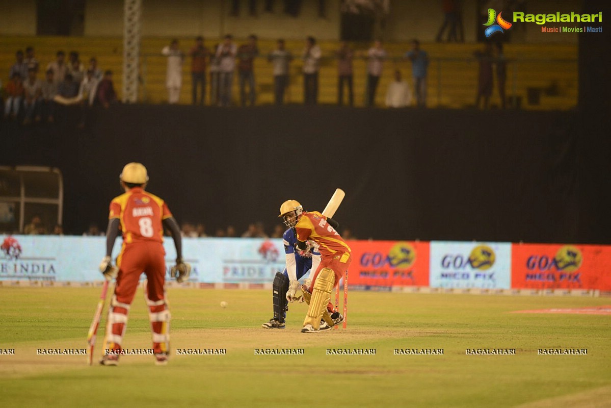 CCL4: Telugu Warriors Vs Karnataka Bulldozers (Set 1)