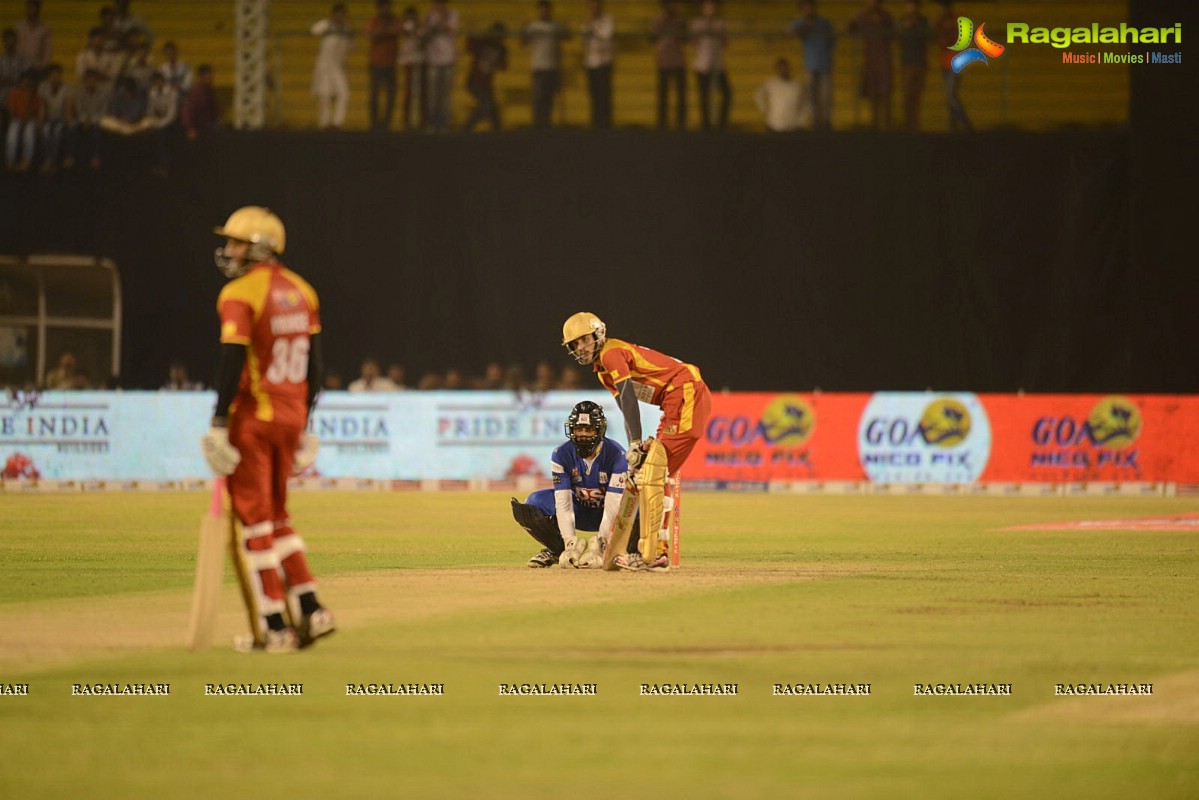 CCL4: Telugu Warriors Vs Karnataka Bulldozers (Set 1)