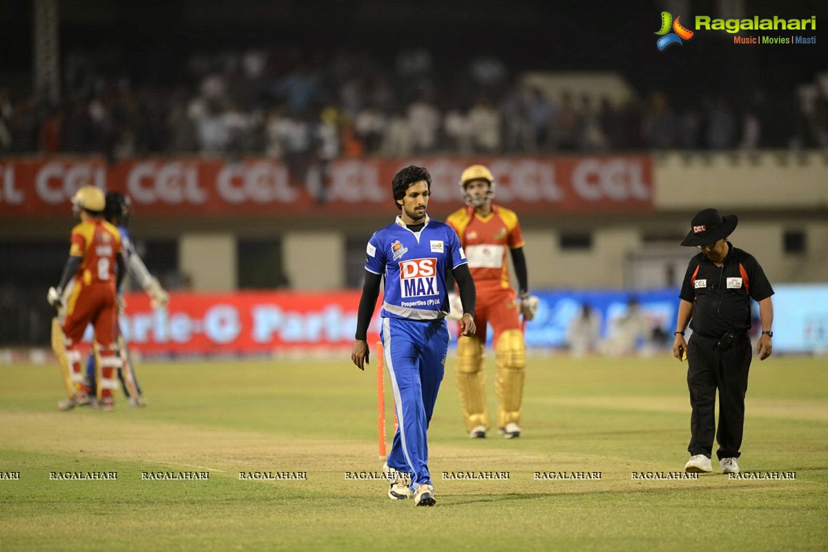 CCL4: Telugu Warriors Vs Karnataka Bulldozers (Set 1)