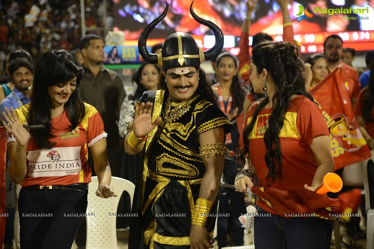 CCL4: Telugu Warriors Vs Karnataka Bulldozers (Set 1)