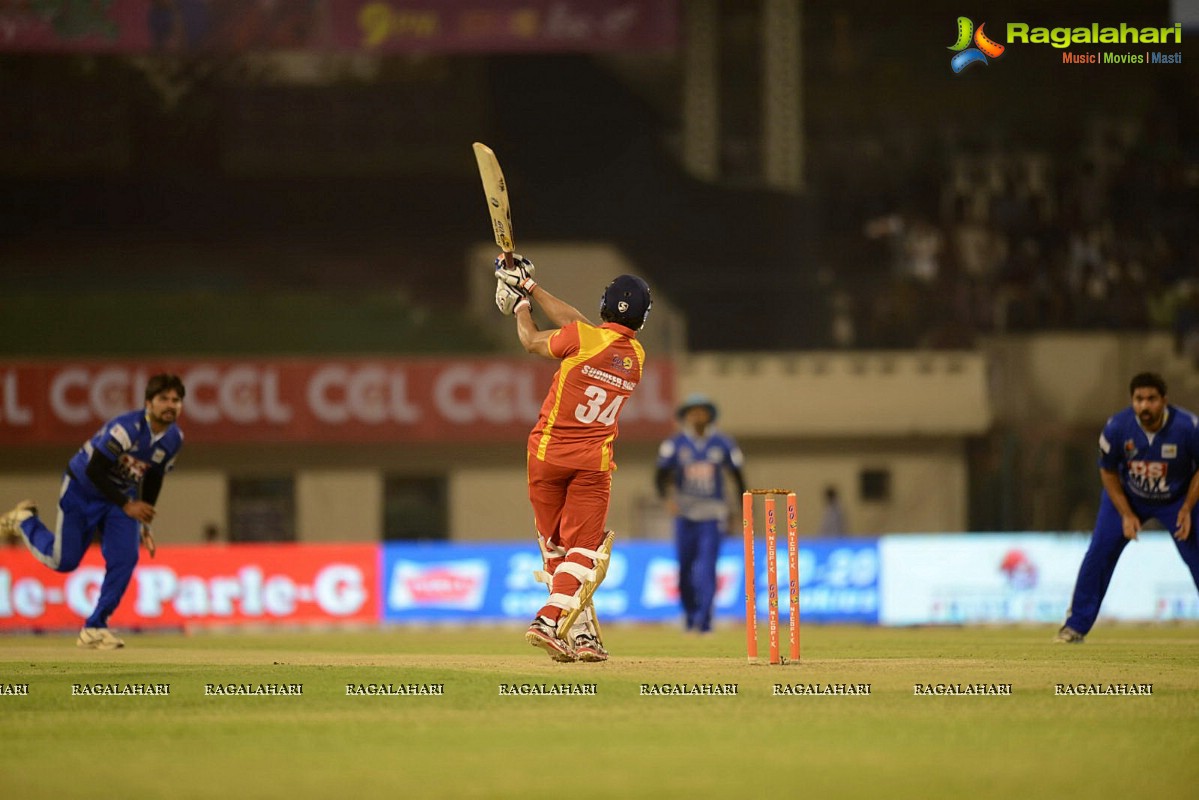 CCL4: Telugu Warriors Vs Karnataka Bulldozers (Set 1)