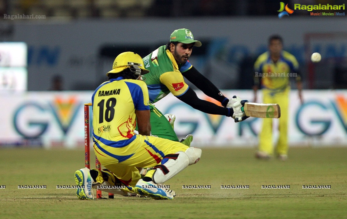 CCL4: Kerala Strikers Vs Chennai Rhinos