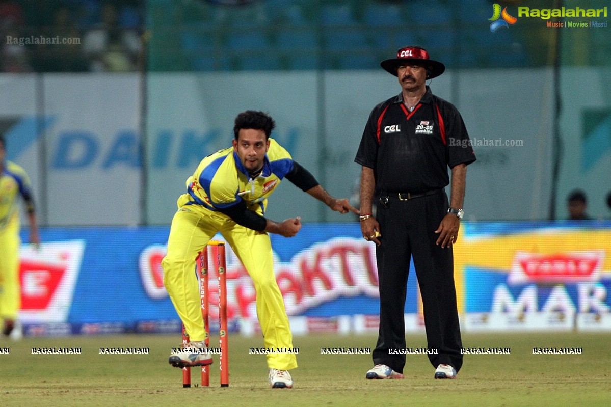 CCL4: Kerala Strikers Vs Chennai Rhinos