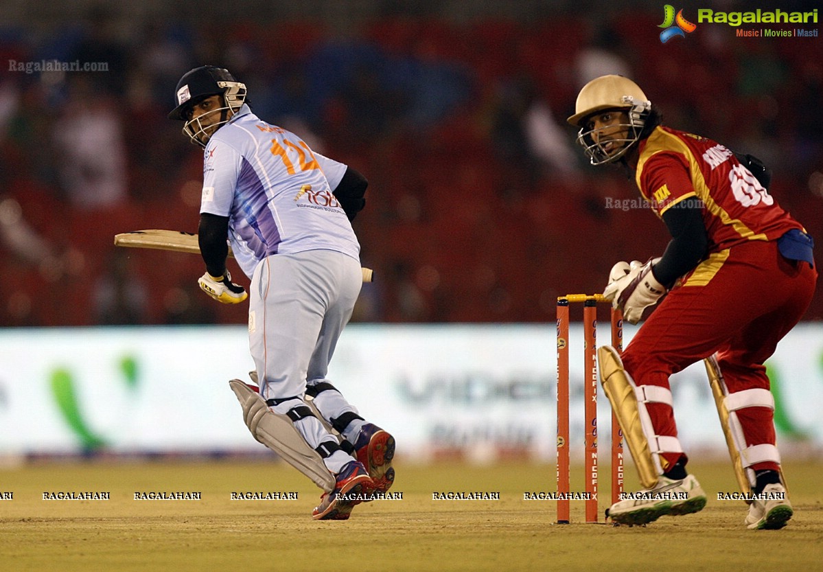 CCL 4: Telugu Warriors Vs Bhojpuri Dabanggs