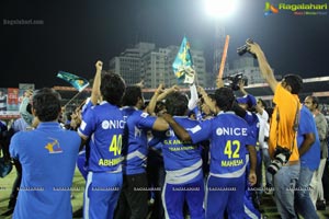 CCL4 Finals Karnataka Bulldozers vs Kerala Strikers Exlusive