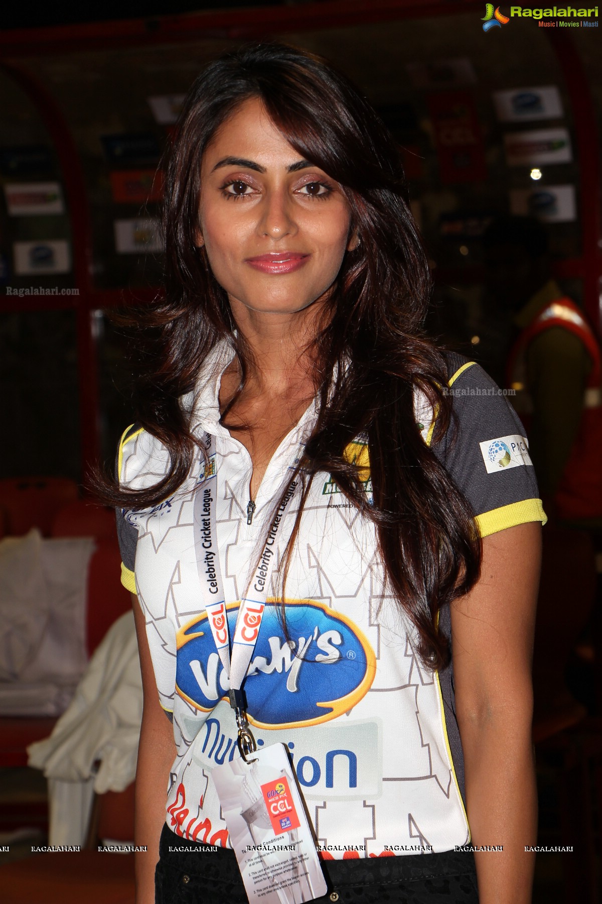 CCL4 Karnataka Bulldozers vs Mumbai Heros Semifinal Exclusive Photos