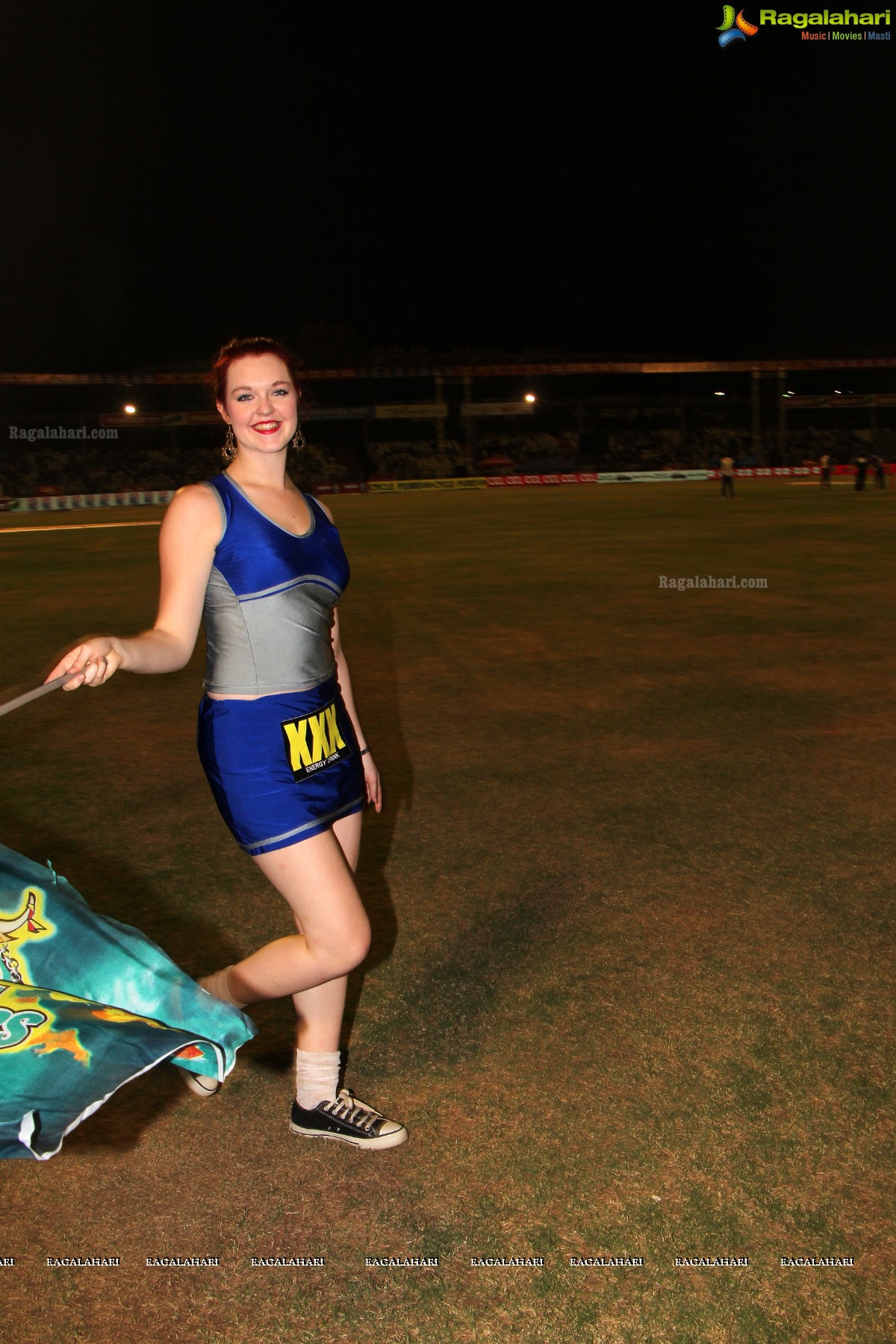 CCL4 Karnataka Bulldozers vs Mumbai Heros Semifinal Exclusive Photos