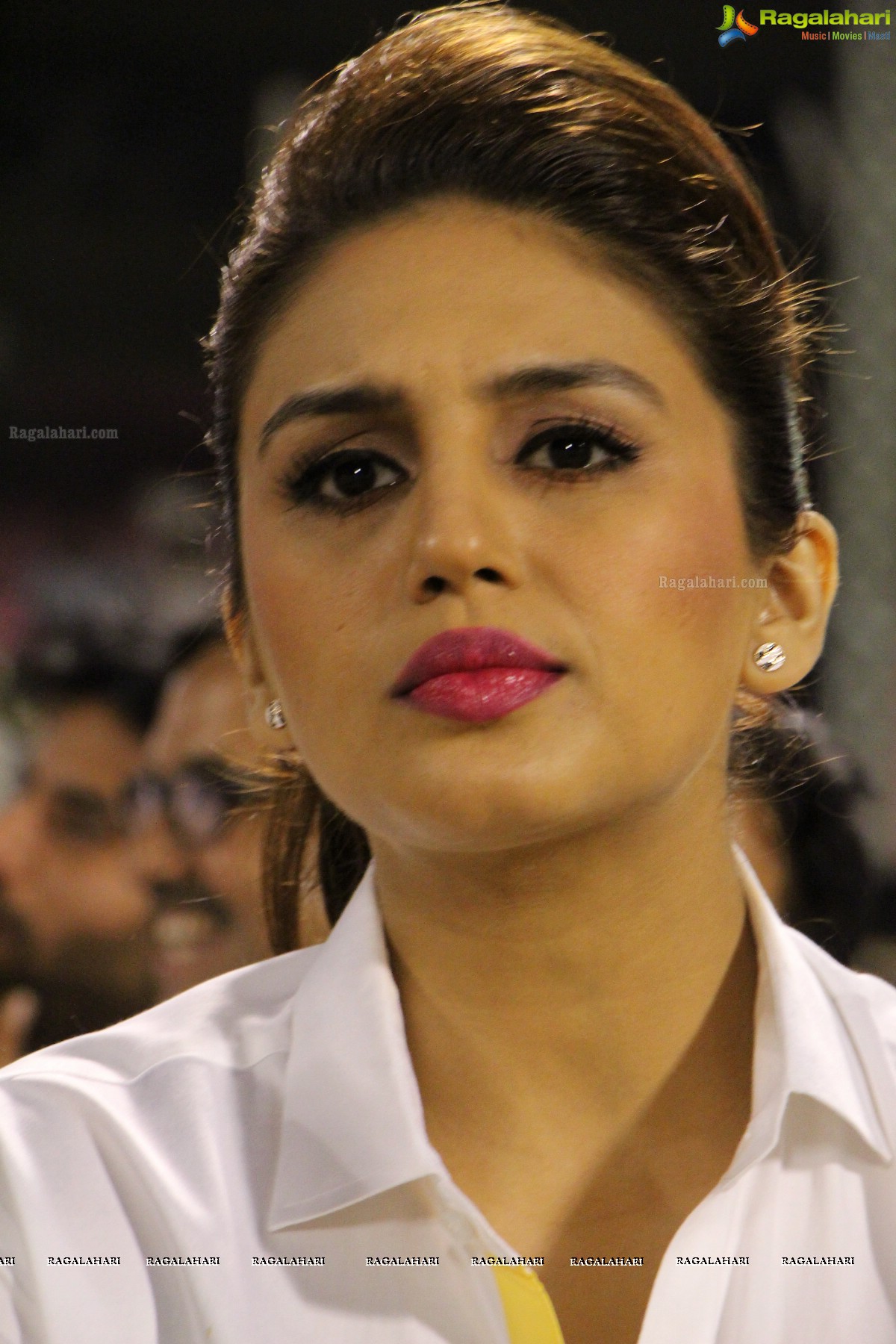 CCL4 Karnataka Bulldozers vs Mumbai Heros Semifinal Exclusive Photos