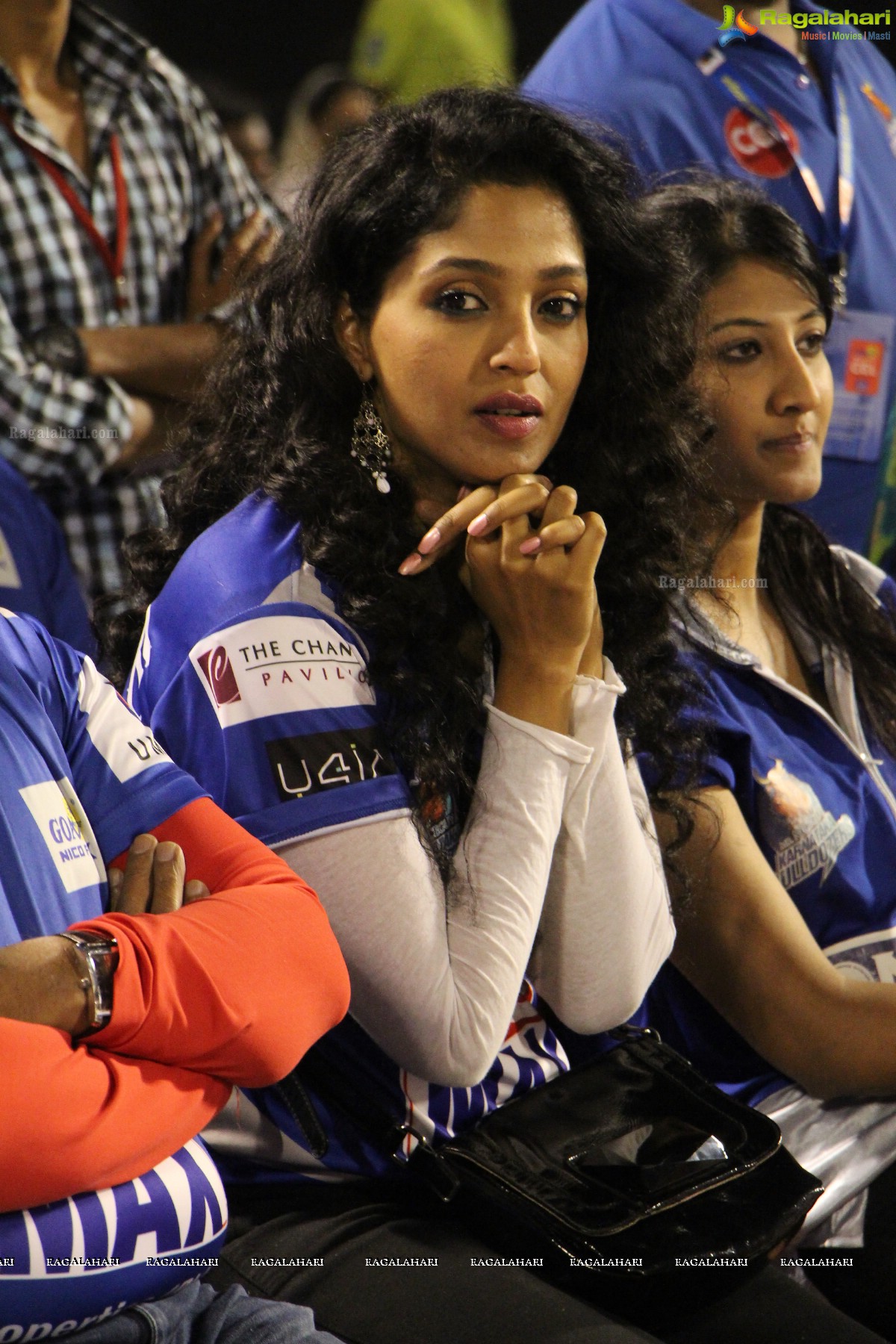 CCL4 Karnataka Bulldozers vs Mumbai Heros Semifinal Exclusive Photos