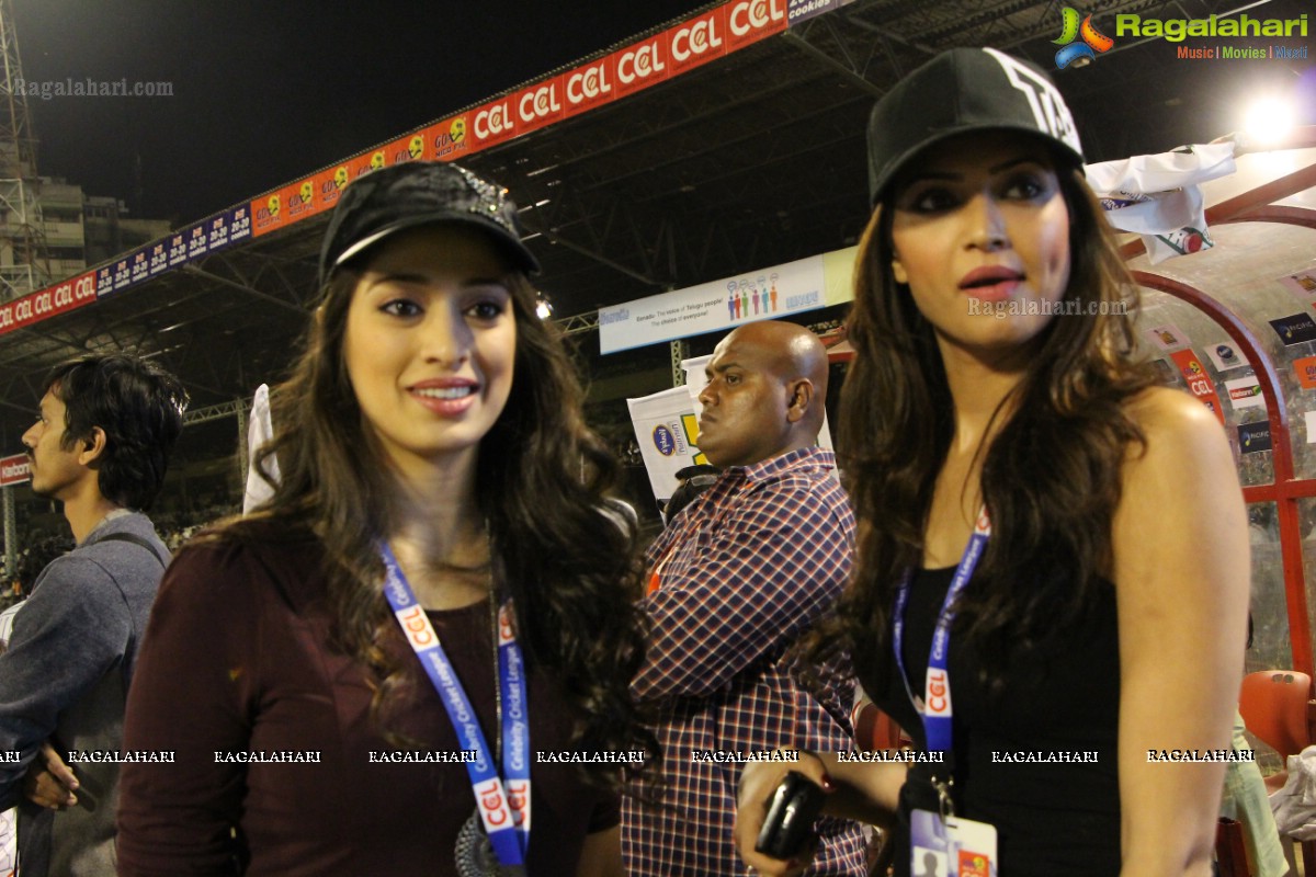 CCL4 Karnataka Bulldozers vs Mumbai Heros Semifinal Exclusive Photos