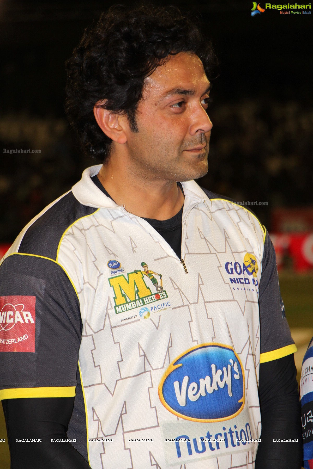 CCL4 Karnataka Bulldozers vs Mumbai Heros Semifinal Exclusive Photos