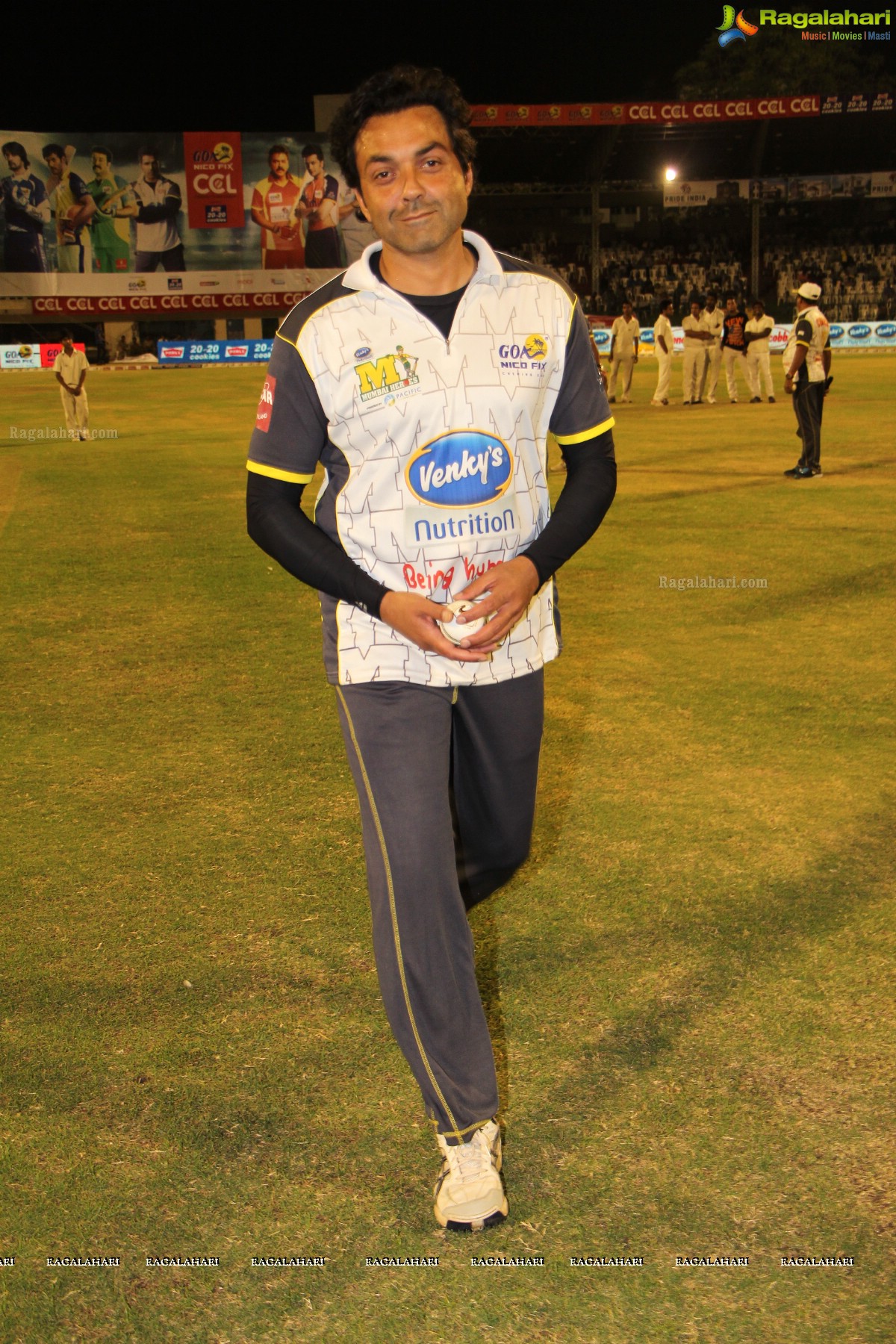 CCL4 Karnataka Bulldozers vs Mumbai Heros Semifinal Exclusive Photos