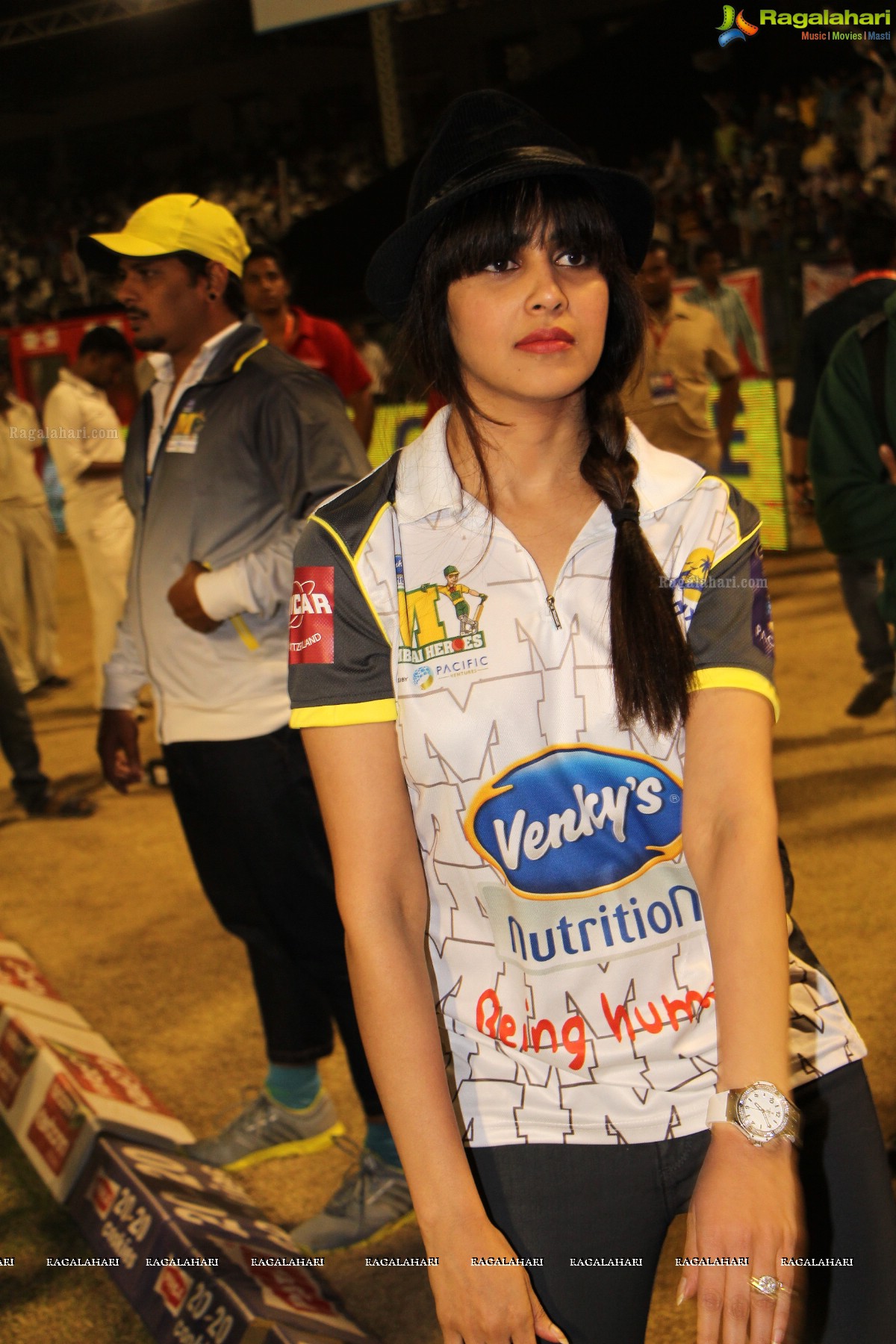 CCL4 Karnataka Bulldozers vs Mumbai Heros Semifinal Exclusive Photos