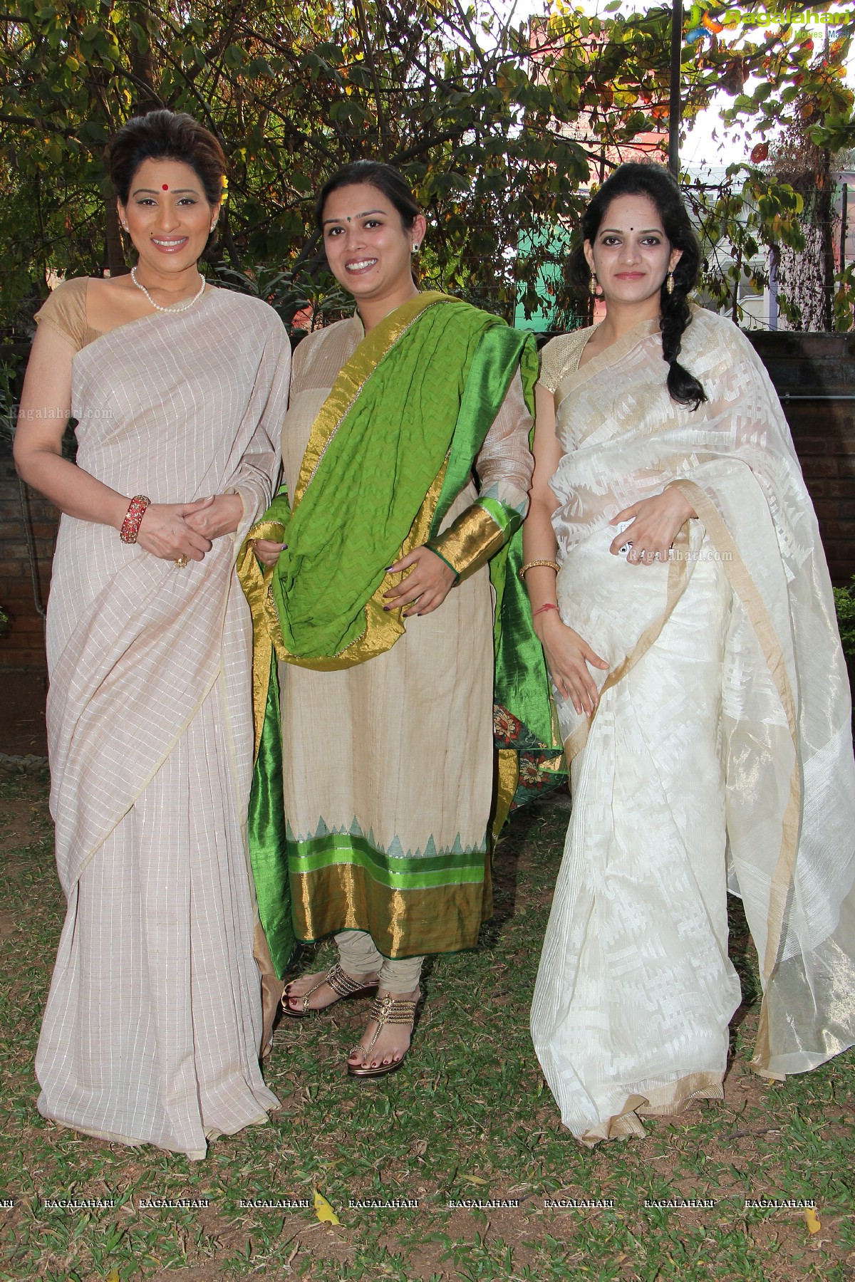 Kirron Kher Unveils Gaurang Shah's Heritage Summer Collection 2014