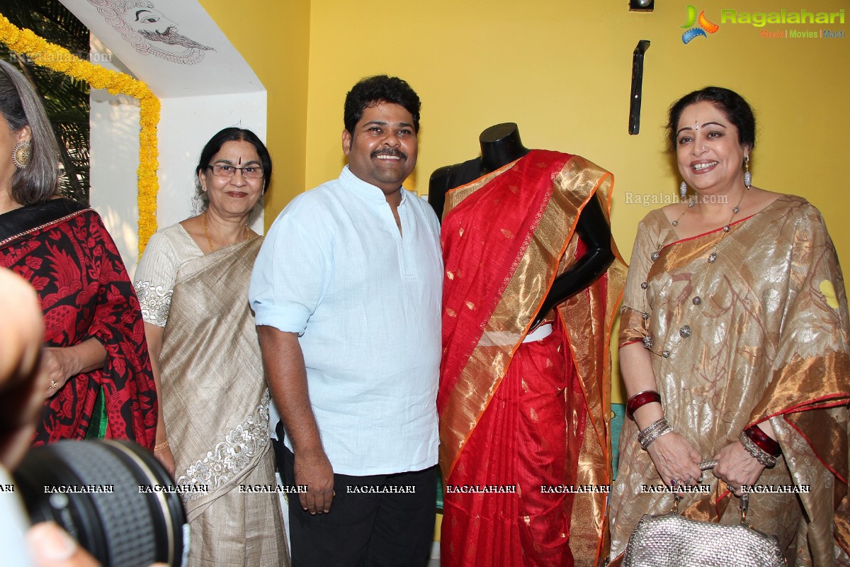 Kirron Kher Unveils Gaurang Shah's Heritage Summer Collection 2014