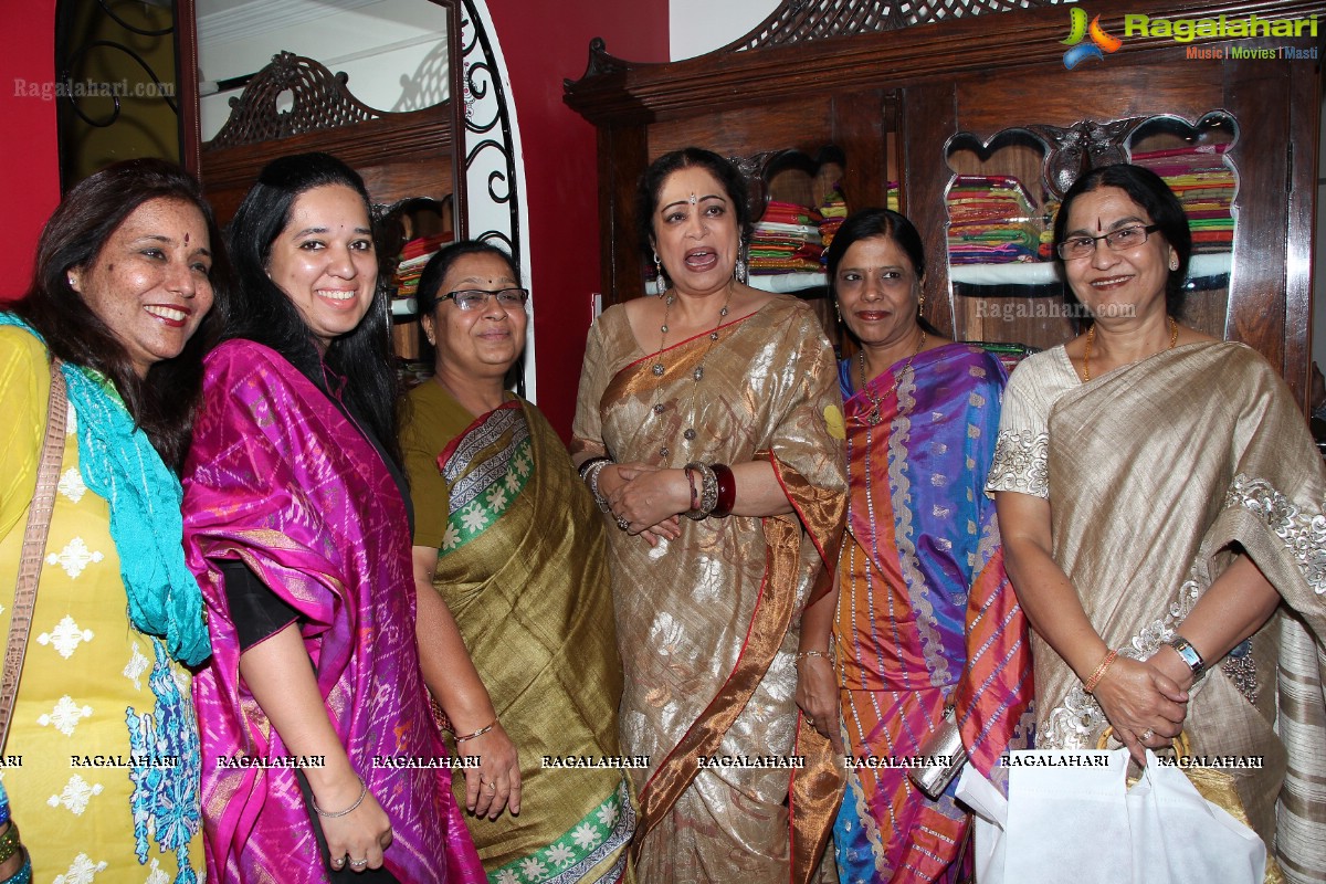 Kirron Kher Unveils Gaurang Shah's Heritage Summer Collection 2014