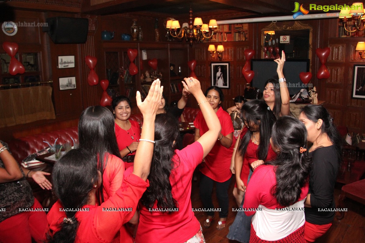 Pre-Valentine Bash by Meenu and Shruti at 10 D, Hyderabad