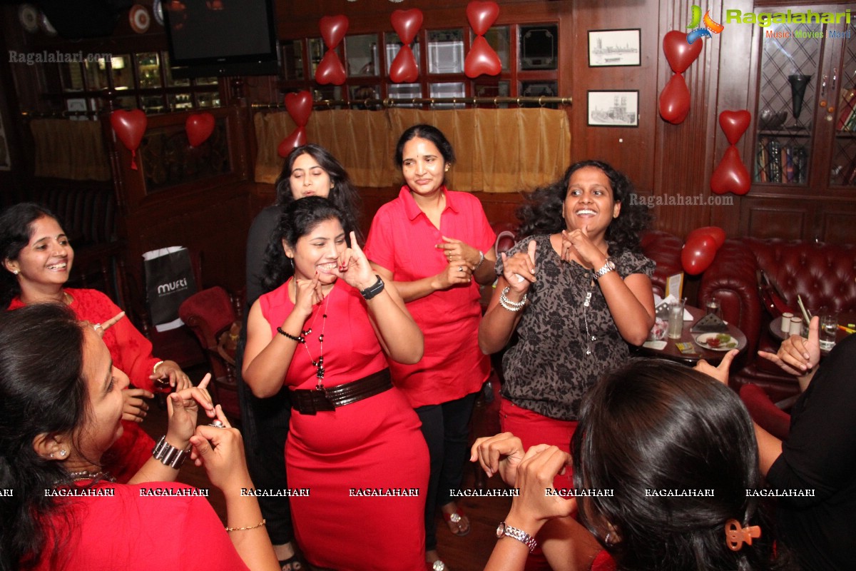 Pre-Valentine Bash by Meenu and Shruti at 10 D, Hyderabad