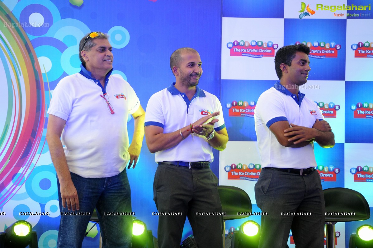Meenakshi Dixit launches Mini Melts, Hyderabad
