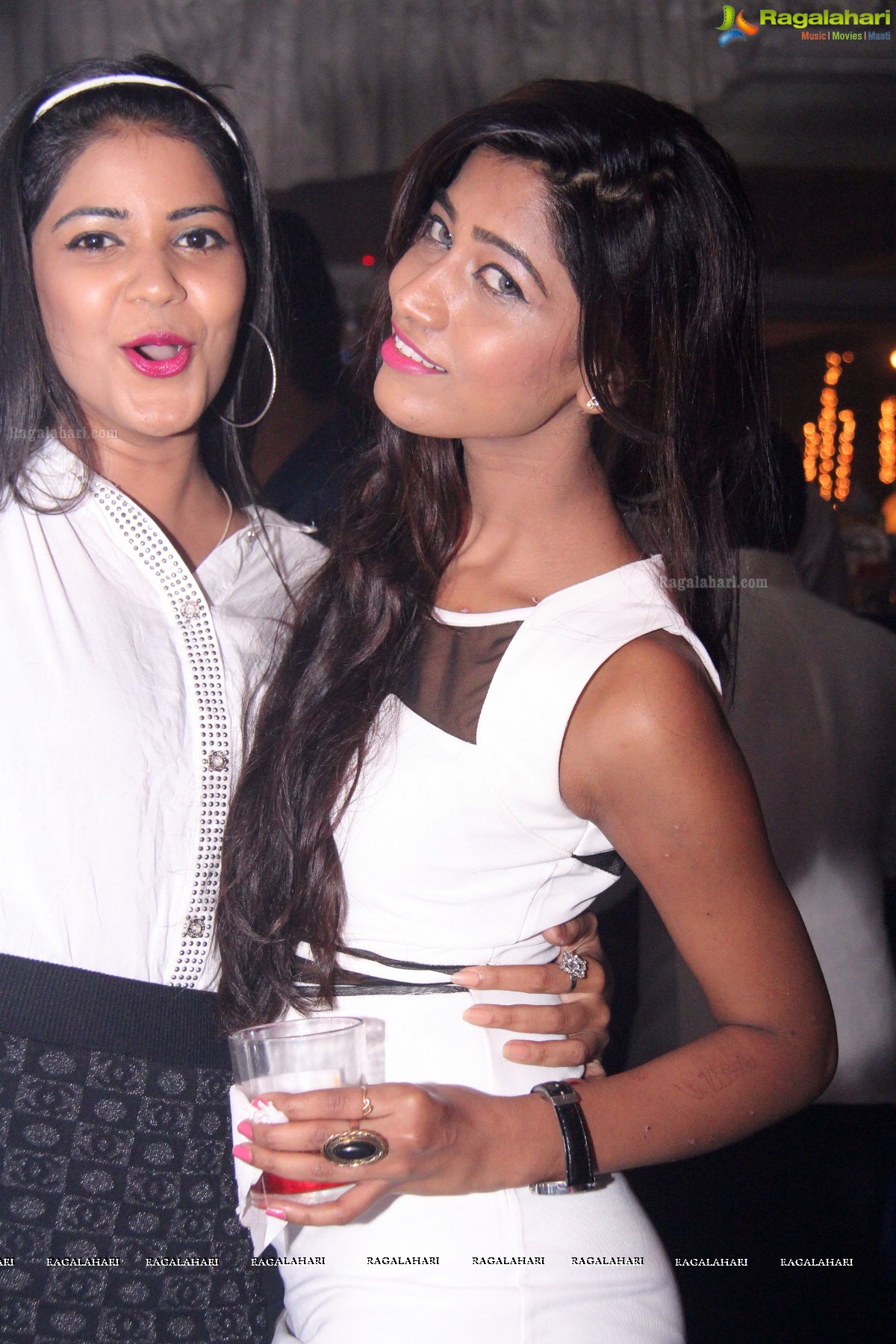 Cocktail Party of Dipesh Banker by Megha Banker & Ruchika Sharma