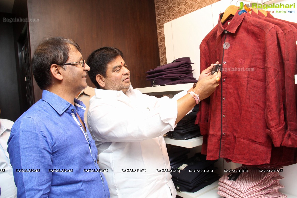 Sravya launches Laven Fashions at Linen Club Store, Secunderabad