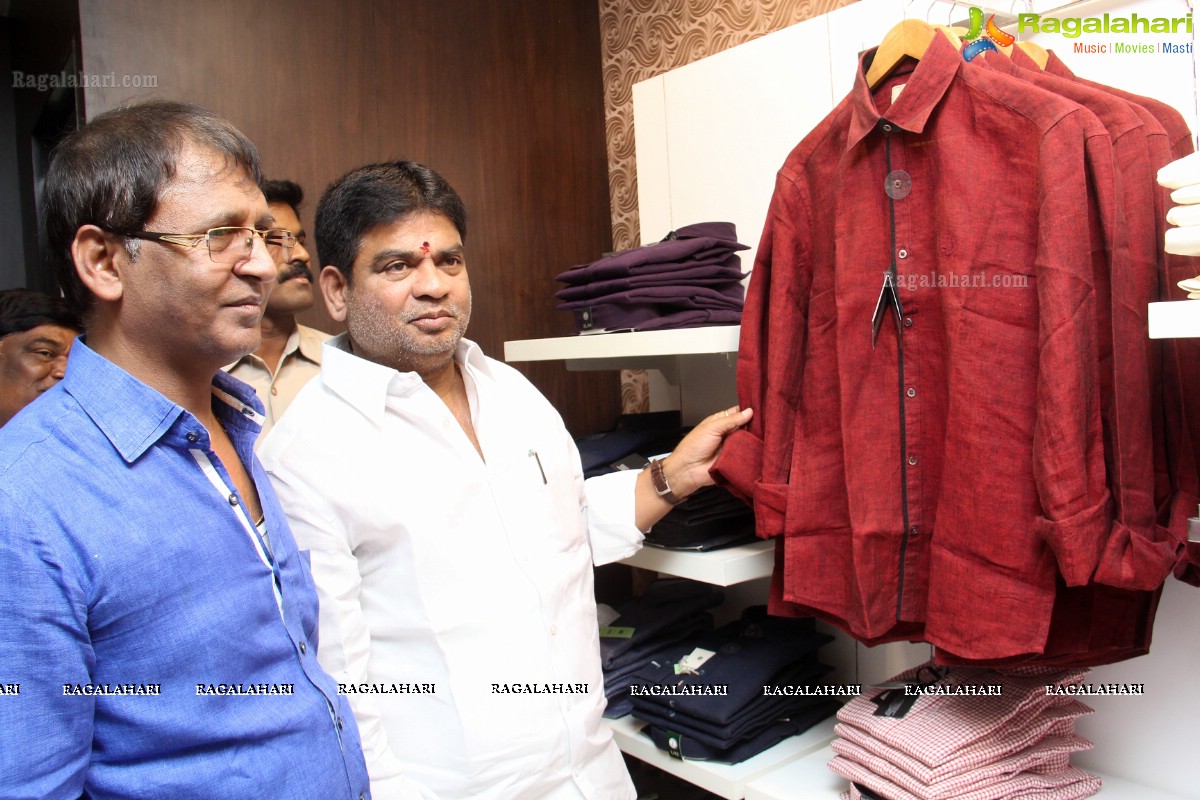 Sravya launches Laven Fashions at Linen Club Store, Secunderabad