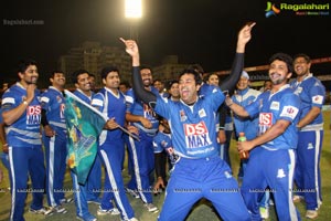 CCL4: Telugu Warriors Vs Karnataka Bulldozers