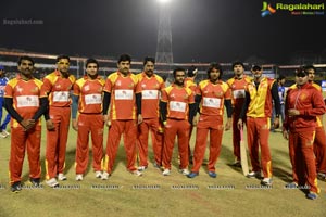 CCL4: Telugu Warriors Vs Karnataka Bulldozers