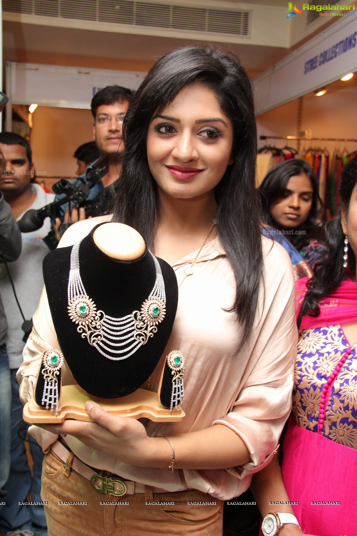 Vimala Raman Launches Trendz Exhibition 