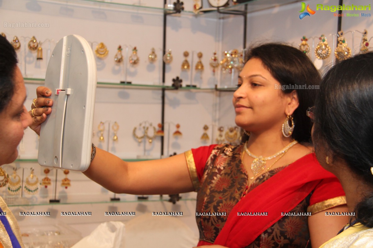 Vimala Raman Launches Trendz Exhibition 