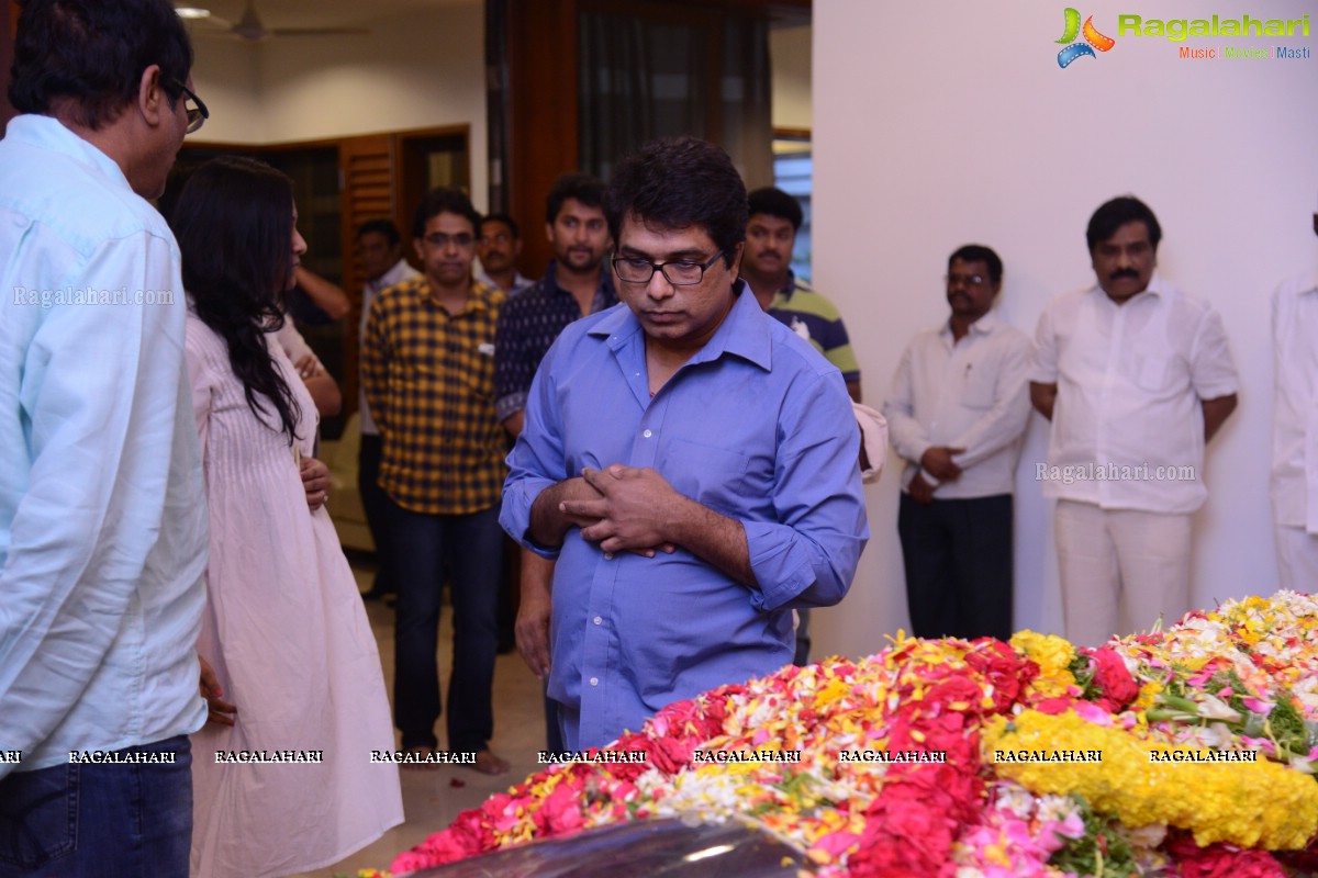 Celebs pay homage to Dr. D. Ramanaidu