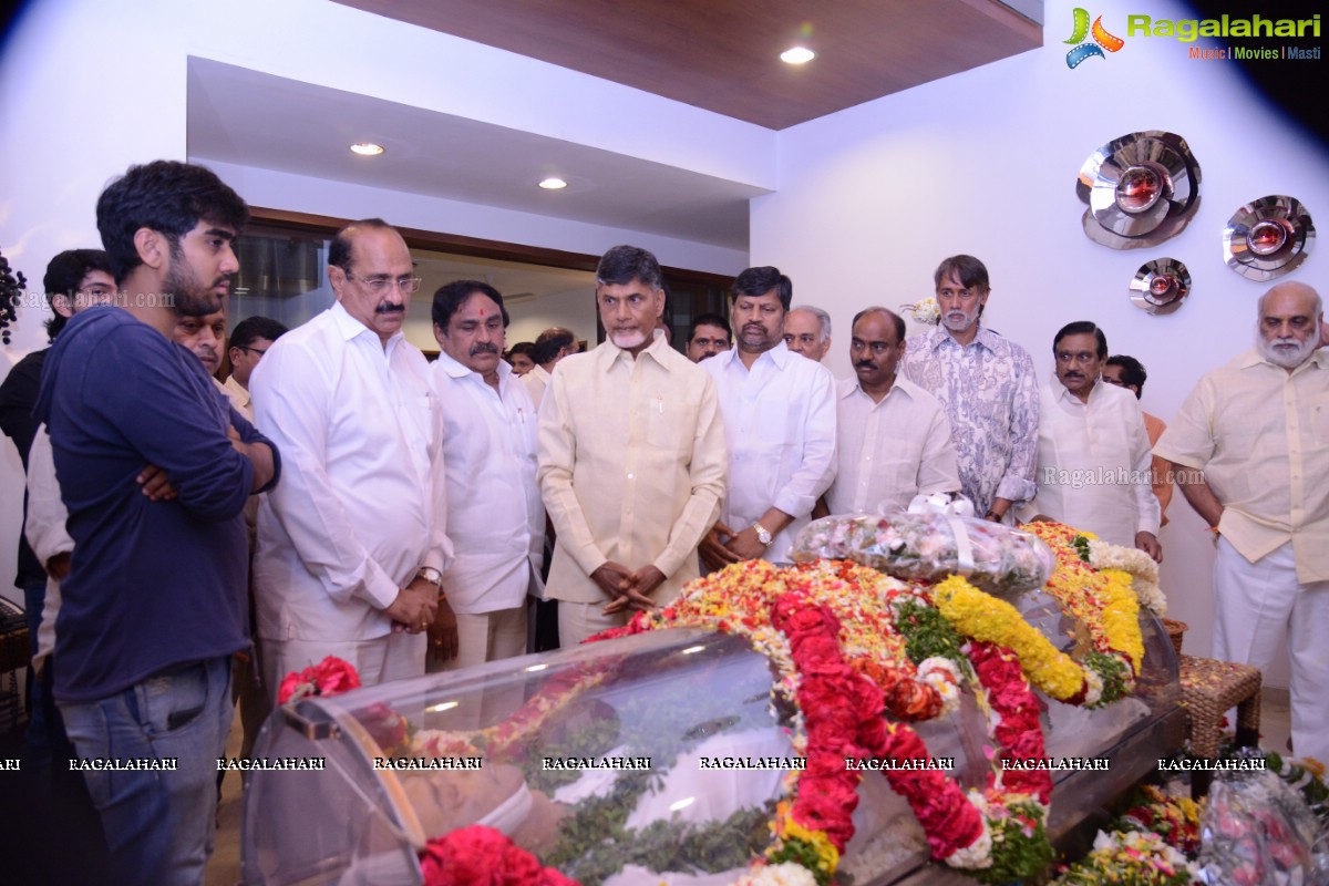 Celebs pay homage to Dr. D. Ramanaidu