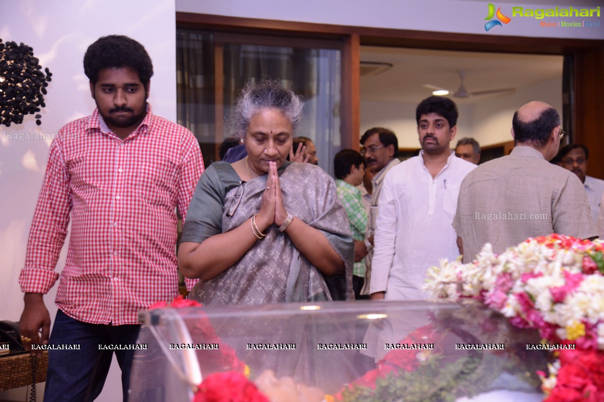 Celebs pay homage to Dr. D. Ramanaidu