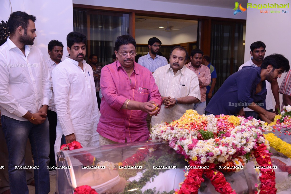 Celebs pay homage to Dr. D. Ramanaidu