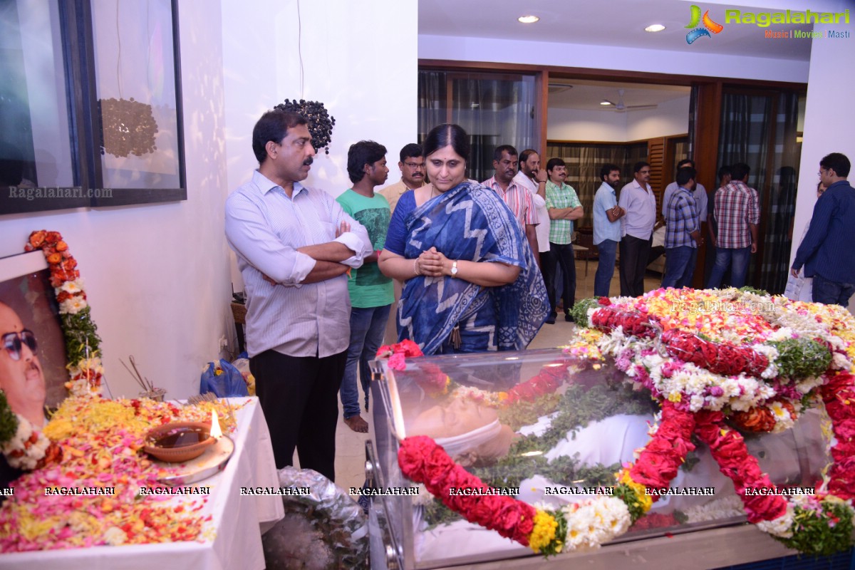 Celebs pay homage to Dr. D. Ramanaidu