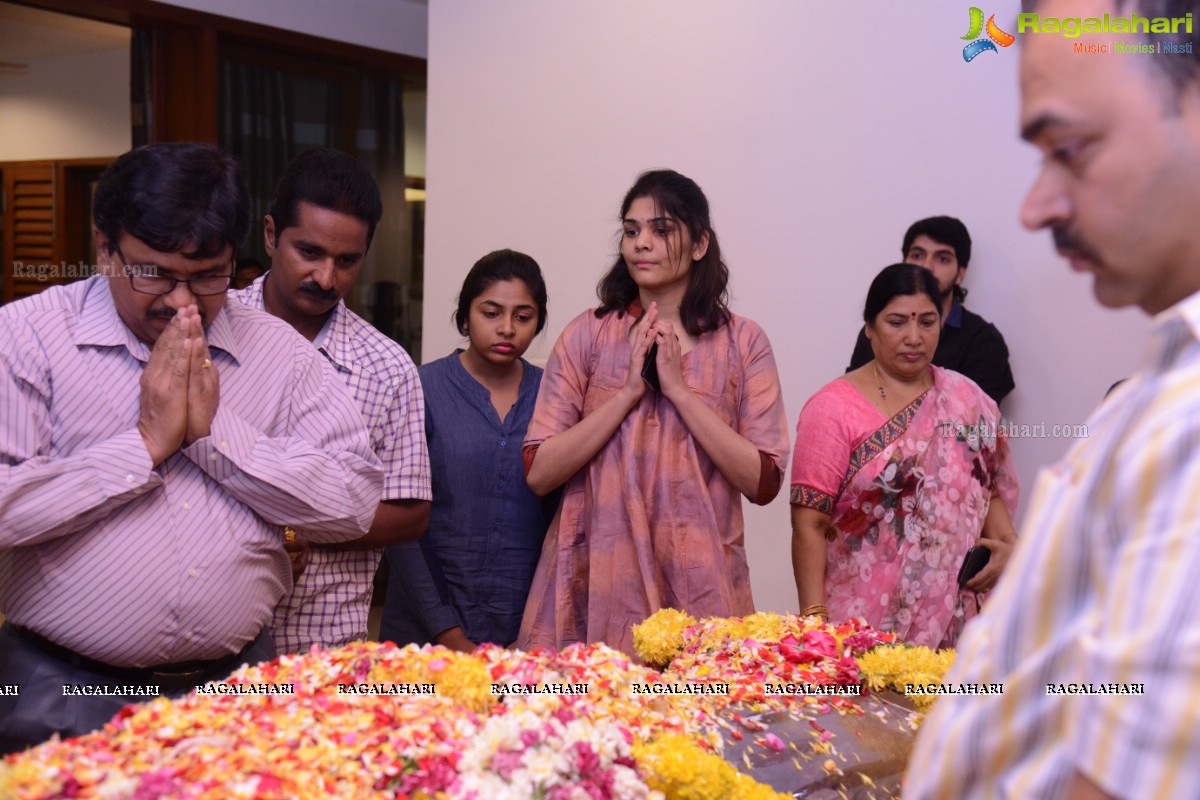 Celebs pay homage to Dr. D. Ramanaidu