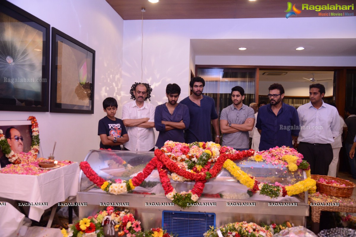 Celebs pay homage to Dr. D. Ramanaidu