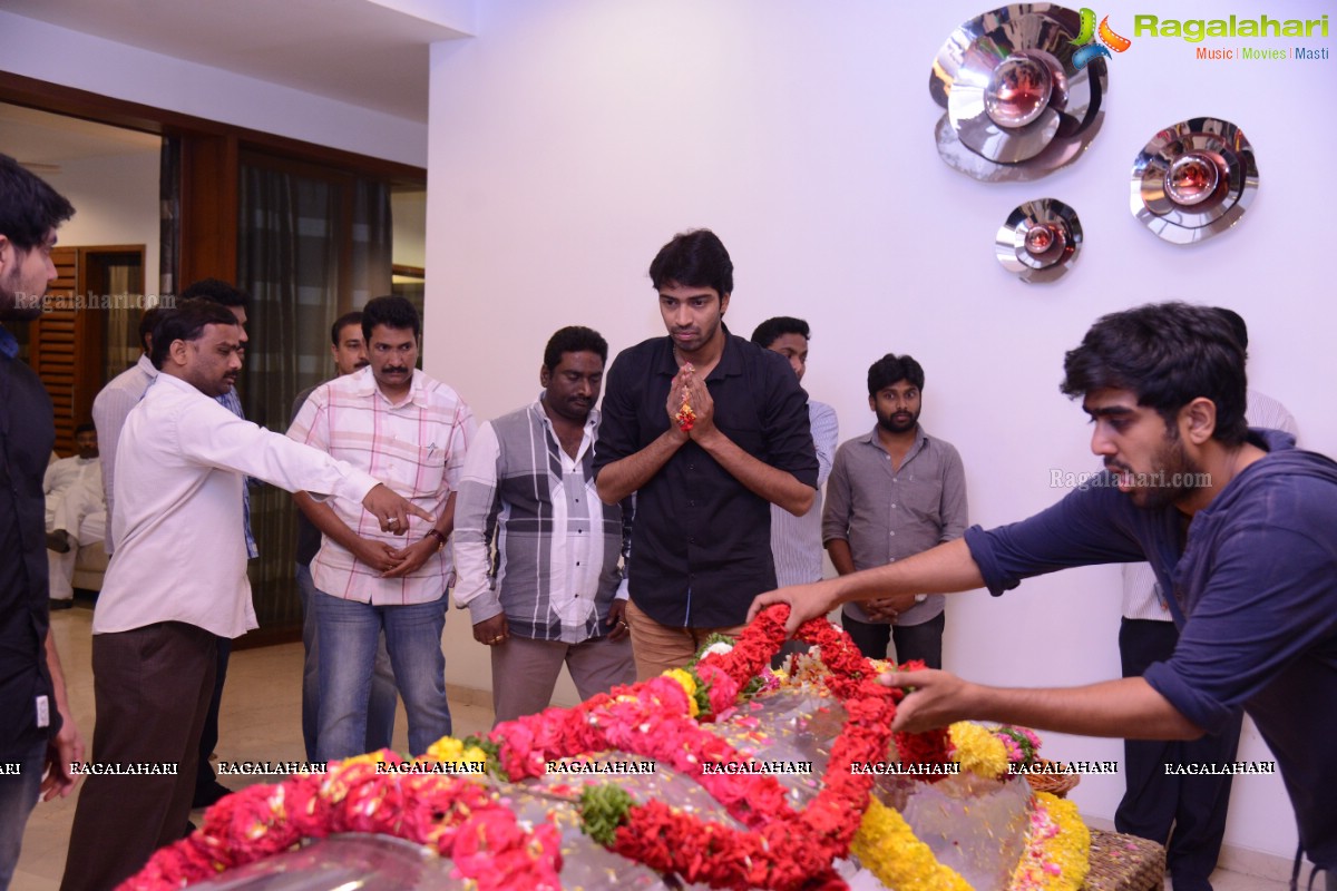 Celebs pay homage to Dr. D. Ramanaidu