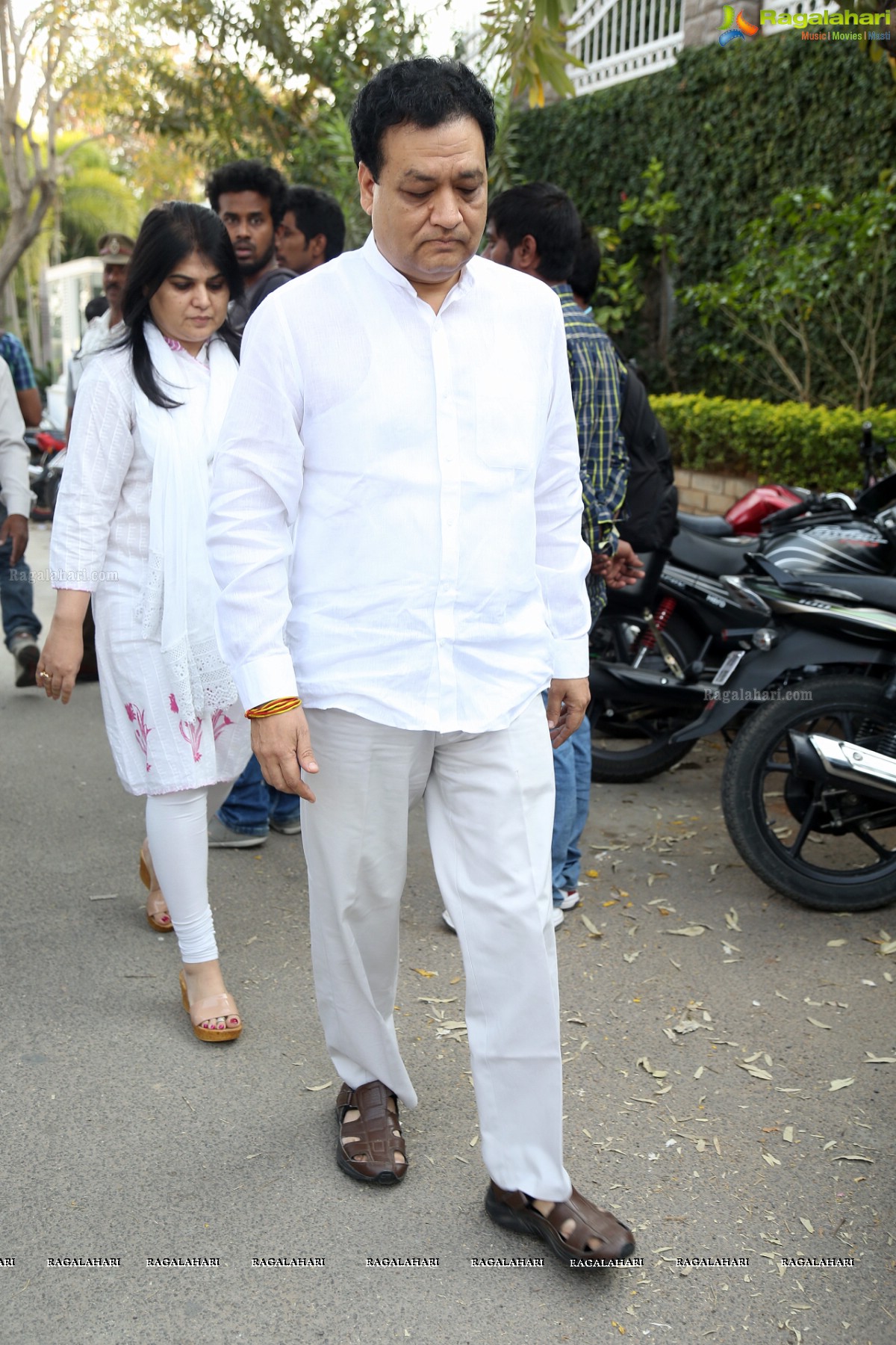 Celebs pay homage to Dr. D. Ramanaidu