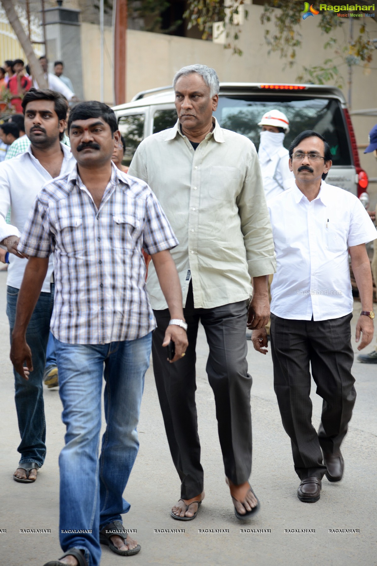 Celebs pay homage to Dr. D. Ramanaidu