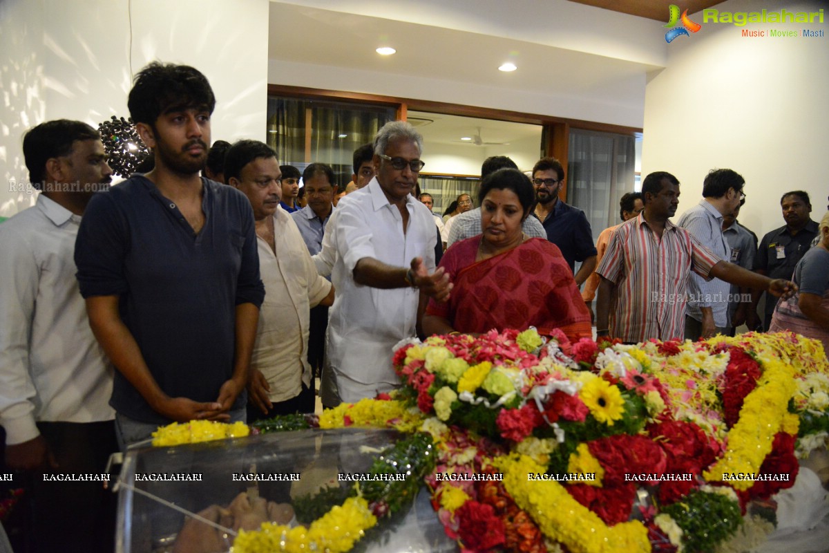 Celebs pay homage to Dr. D. Ramanaidu