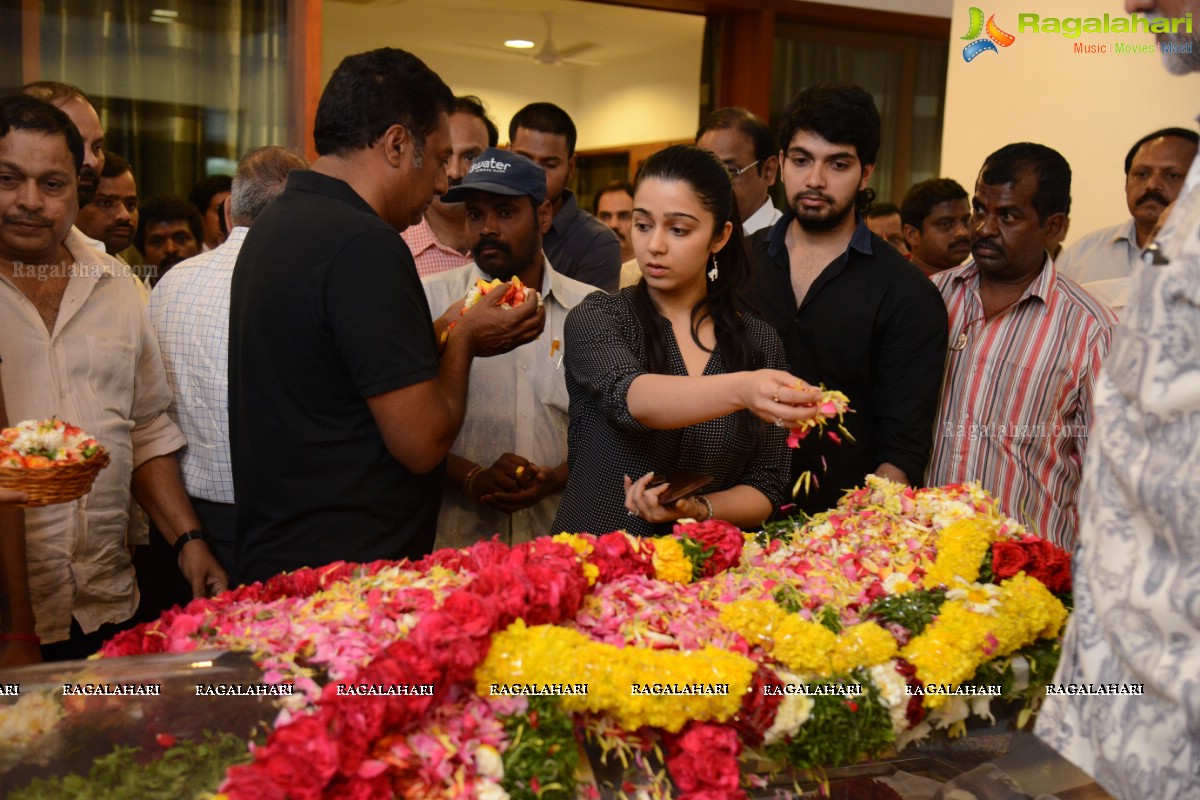 Celebs pay homage to Dr. D. Ramanaidu