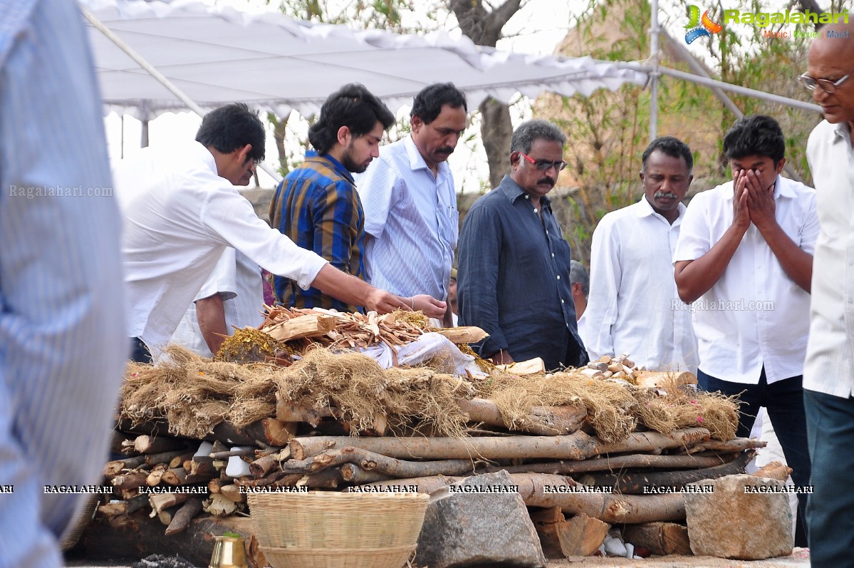 Last Rites of Dr. D. Ramanaidu